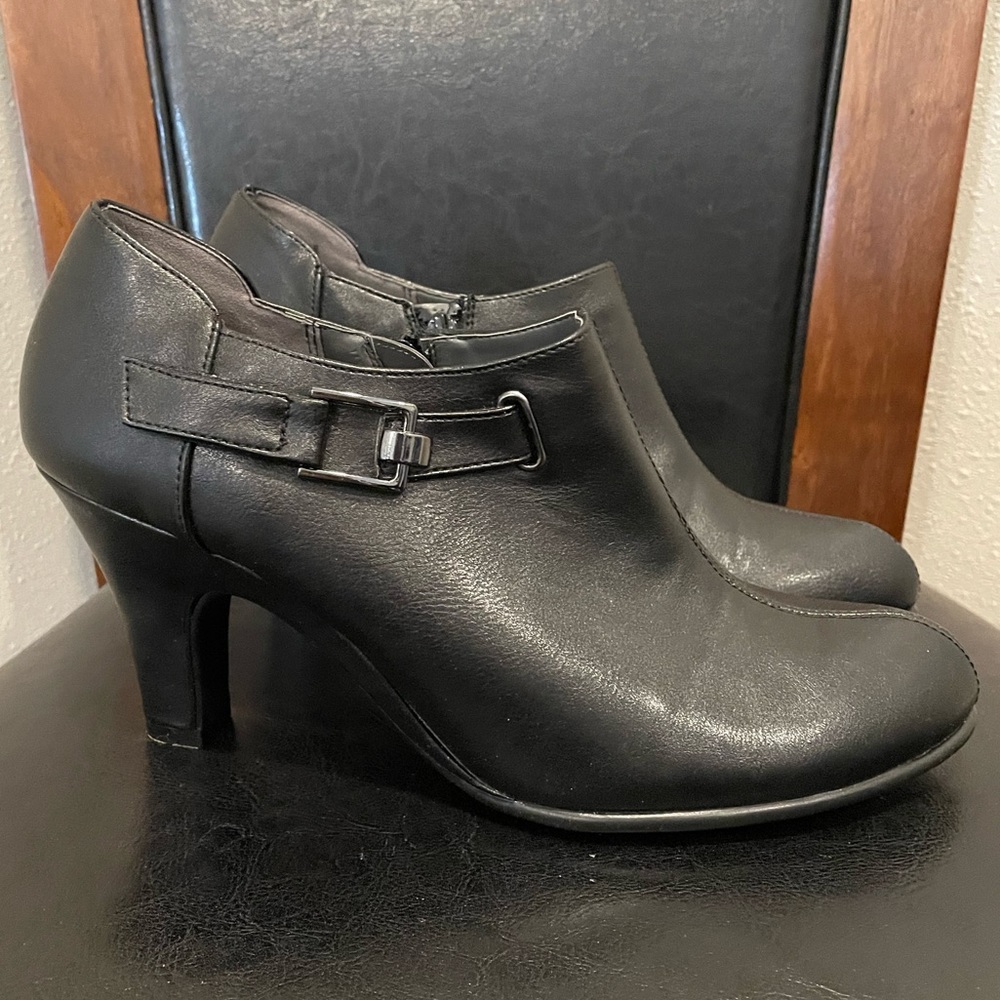 AEROSOLES Heeled Booties